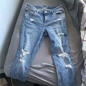 Old Navy Light Blue Distressed Skinny Jeans